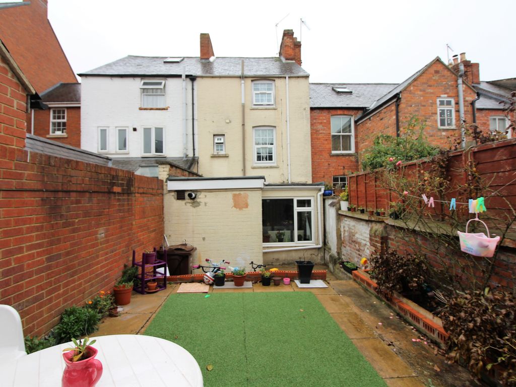 4 bed terraced house to rent in Newland Road, Banbury OX16, £1,350 pcm