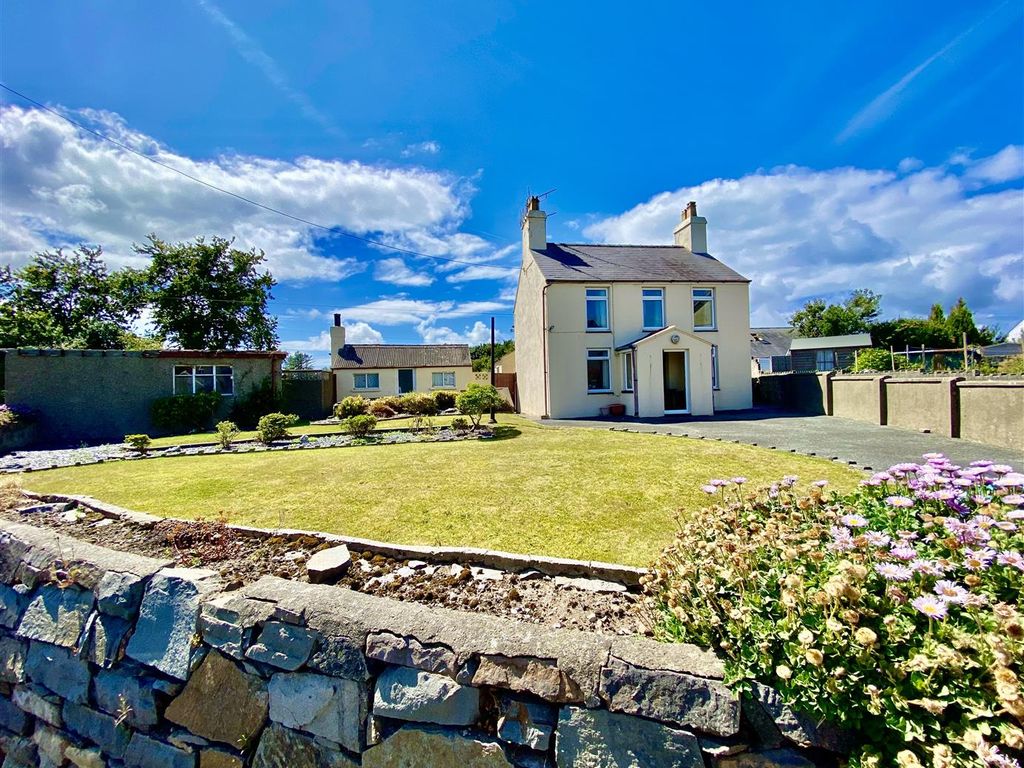 4 bed detached house for sale in Lon Uchaf, Morfa Nefyn, Pwllheli LL53