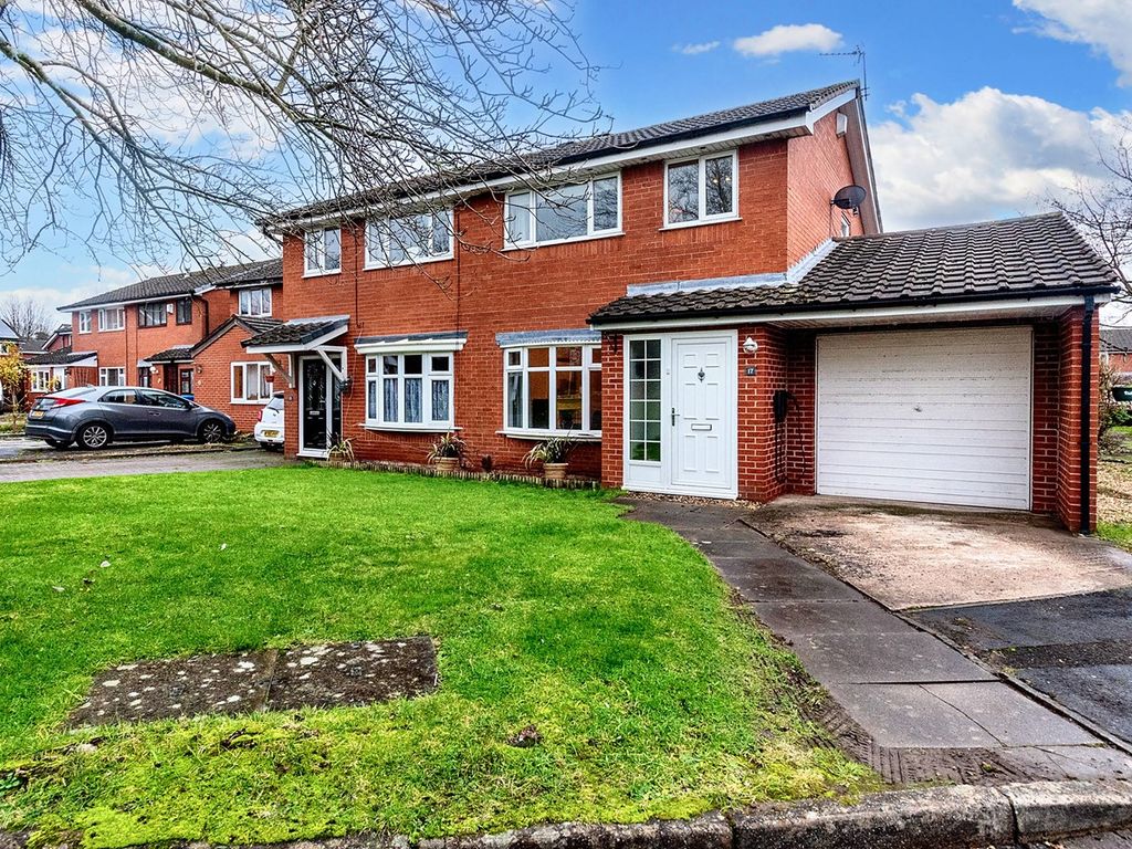 3 bed semidetached house for sale in Copperfield Close, Birchwood