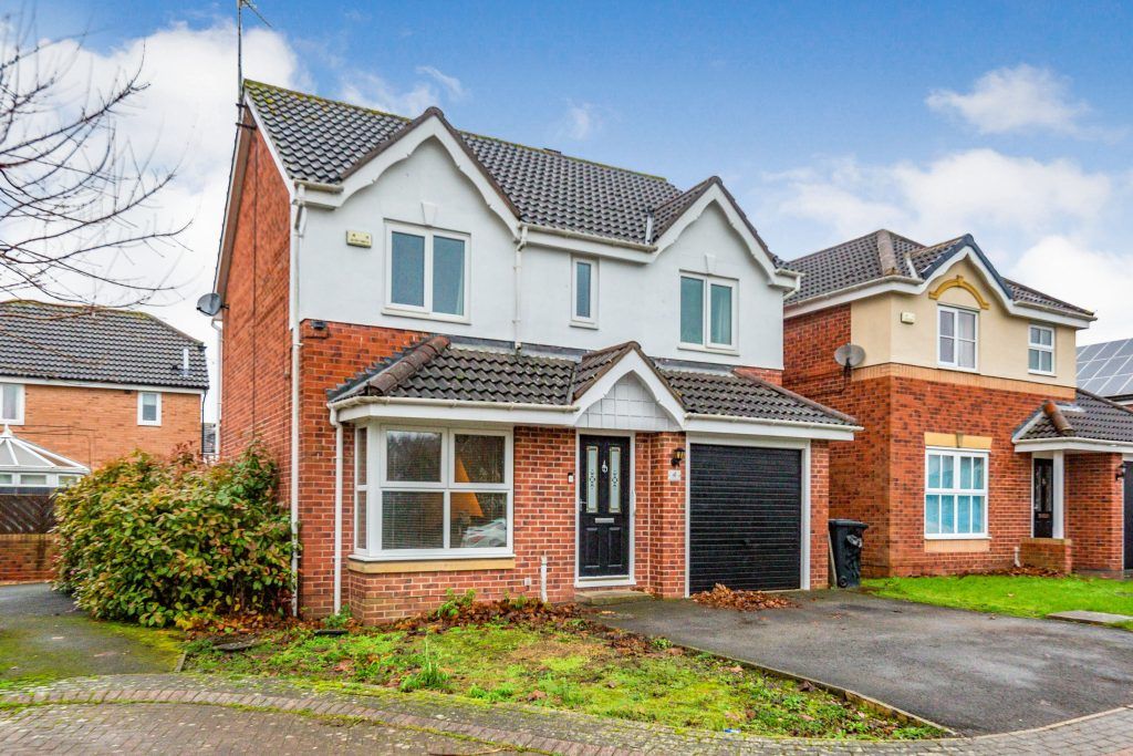 4 bed detached house for sale in Mellor Lea Farm Close, Sheffield S35