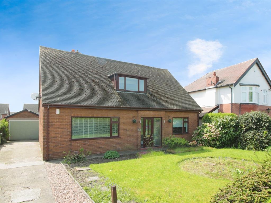 4 bed detached bungalow for sale in Holmsley Lane, Woodlesford, Leeds