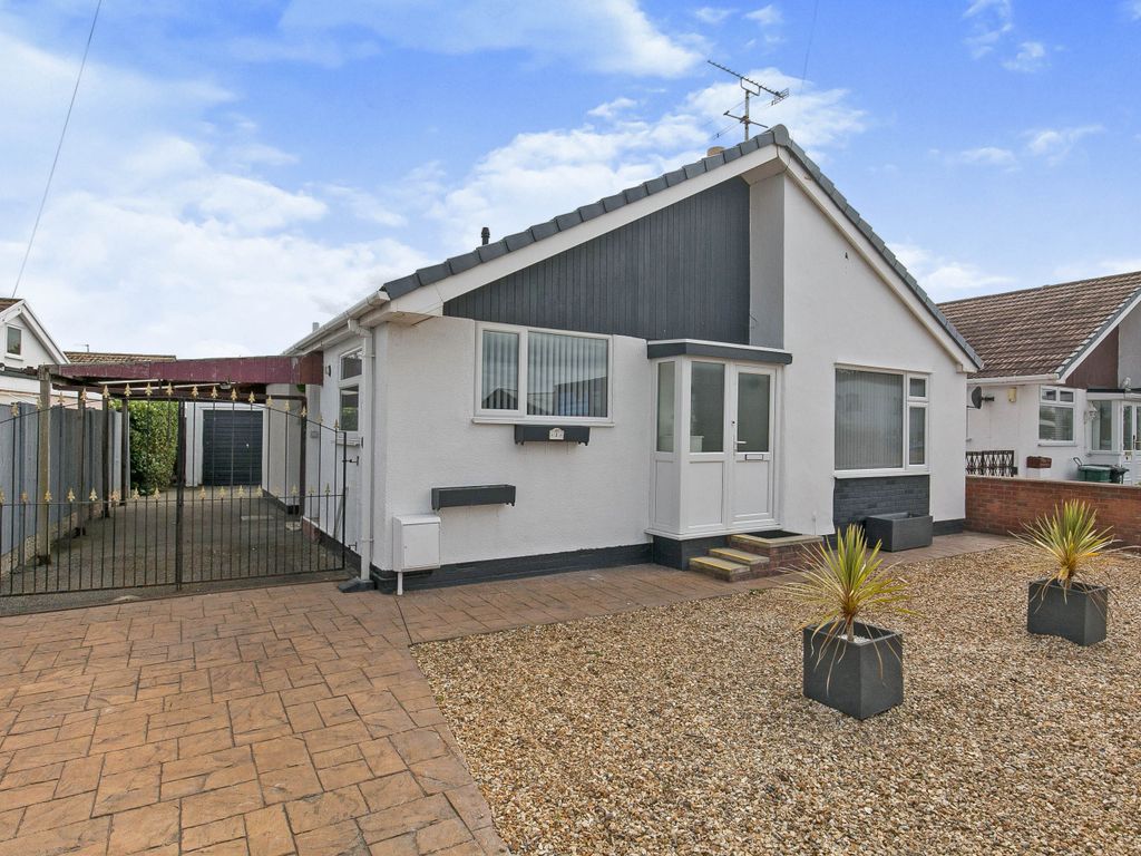 3 bed detached bungalow for sale in Cader Avenue, Kinmel Bay, Rhyl LL18 Zoopla
