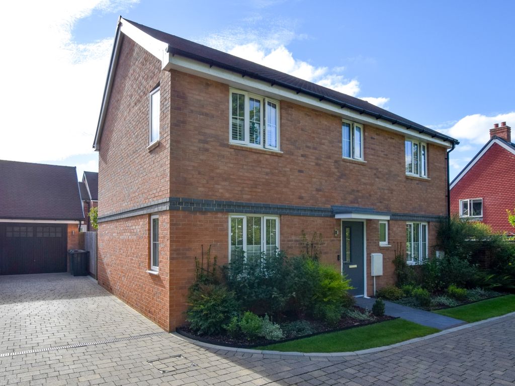 4 bed detached house for sale in Toni Rolt Drive, Bordon GU35, £550,000 Zoopla