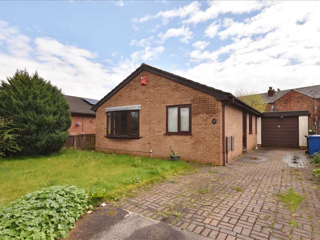 3 bed bungalow for sale in The Hazels, Coppull, Chorley PR7, £210,000