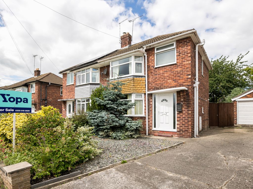 3 bed semidetached house for sale in Oldfield Crescent, Chester CH4