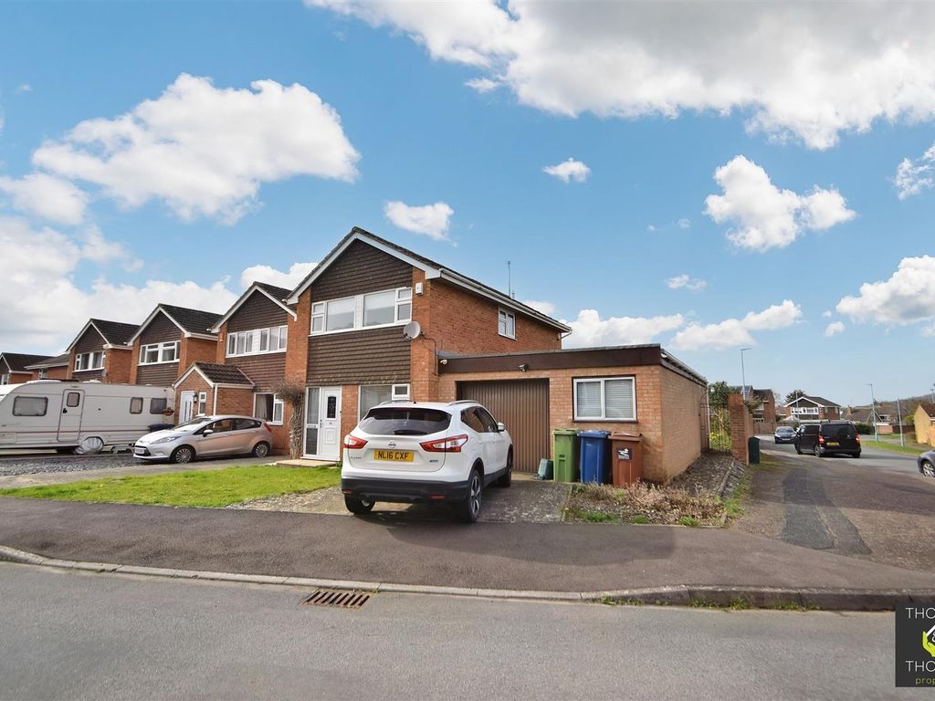 3 bed detached house for sale in Abbotswood Road, Brockworth