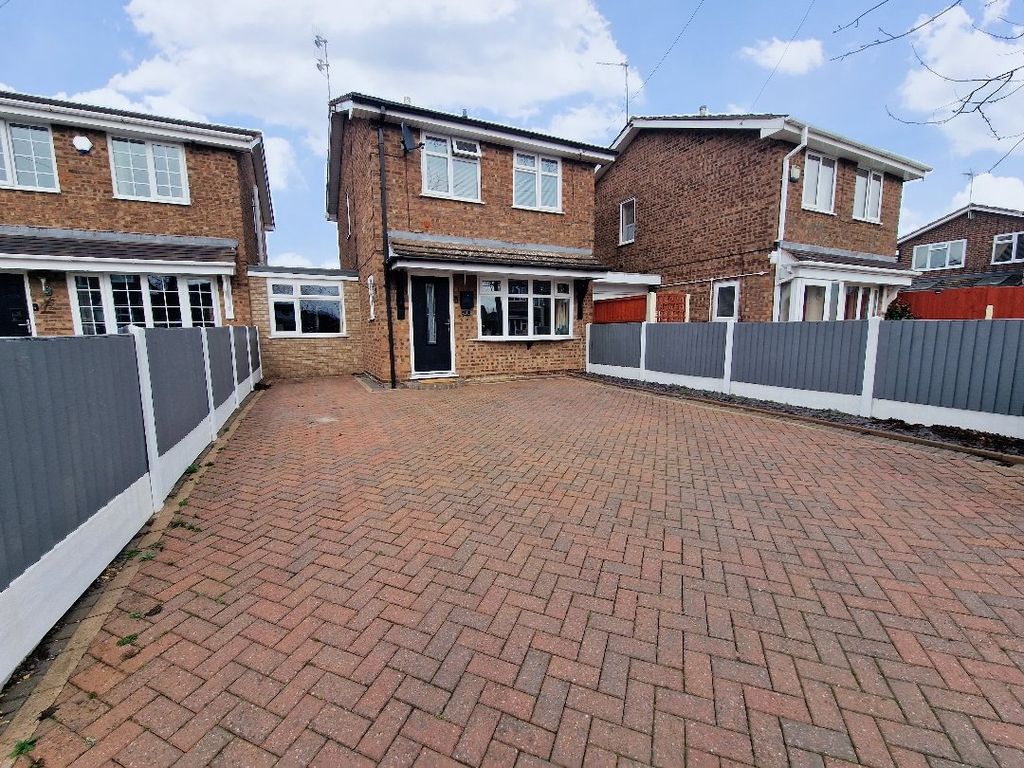 3 bed linkdetached house for sale in Gainsborough Drive, Bedworth, Warwickshire CV12 Zoopla