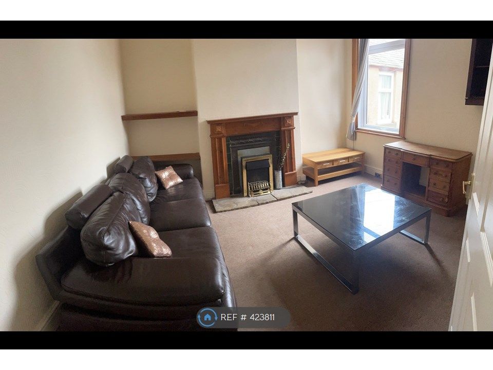 2 bed flat to rent in Newton Drive, Blackpool FY3, £800 pcm Zoopla