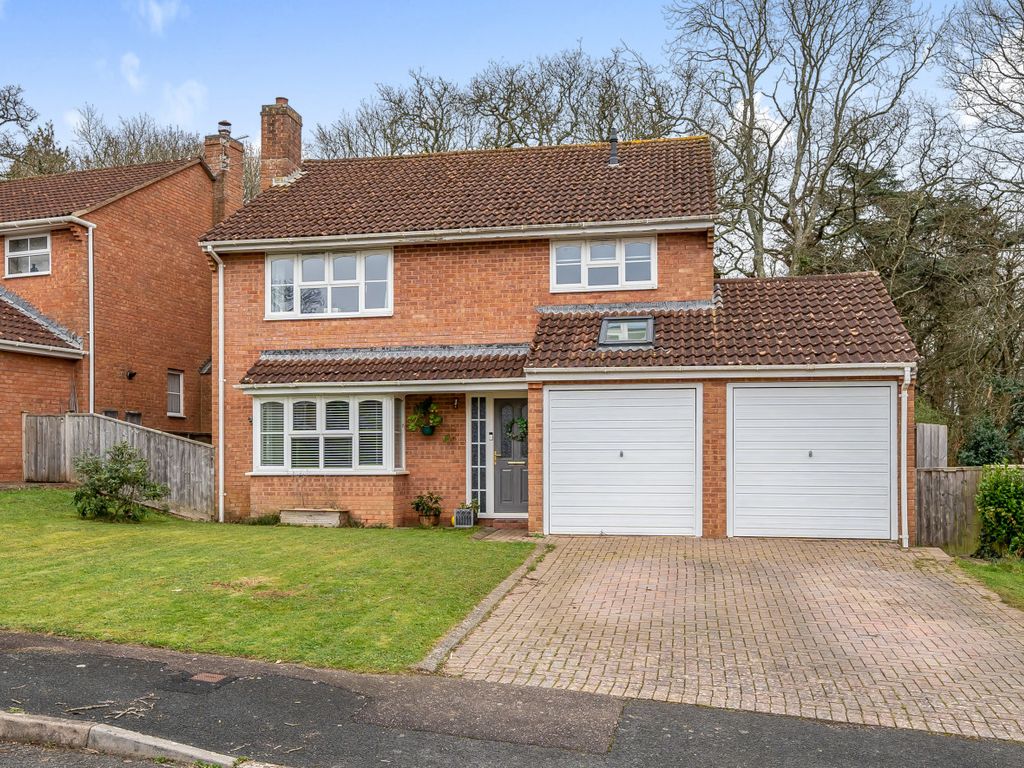 4 bed detached house for sale in Canterbury Way, Exmouth, Devon EX8, £