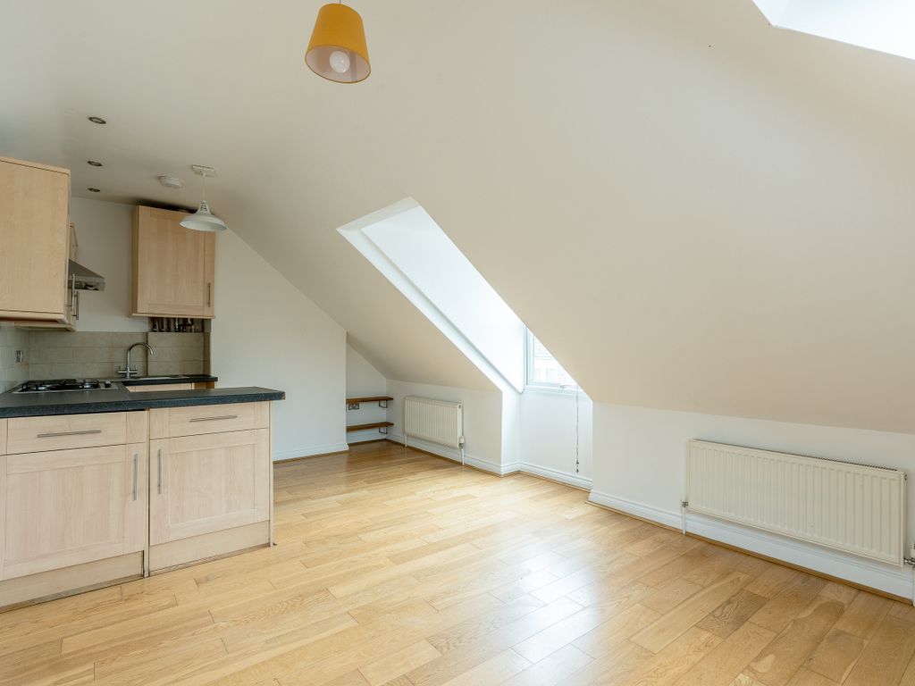 2 bed flat for sale in Claremont Road, Bristol BS7, £