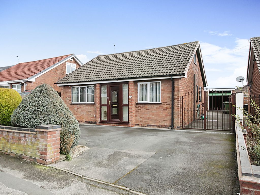 2 bed bungalow for sale in Hickman Road, Galley Common, Nuneaton
