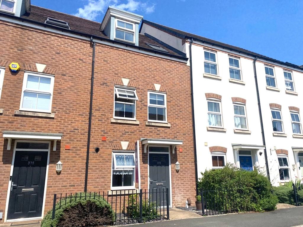 3 bed terraced house to rent in Queen Elizabeth Road, Nuneaton