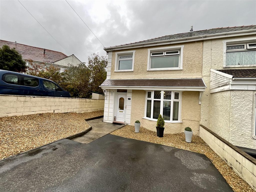 3 bed semidetached house for sale in Warner Place, Llanelli SA15, £