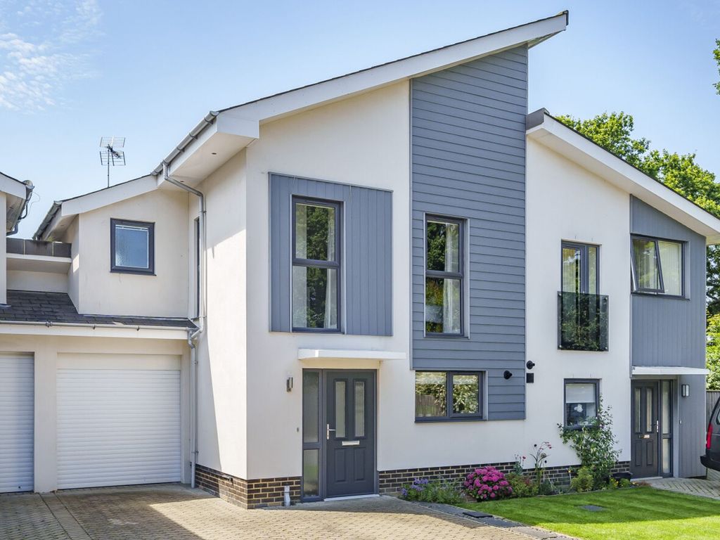 3 bed property for sale in Billington Place, Burgess Hill RH15, £