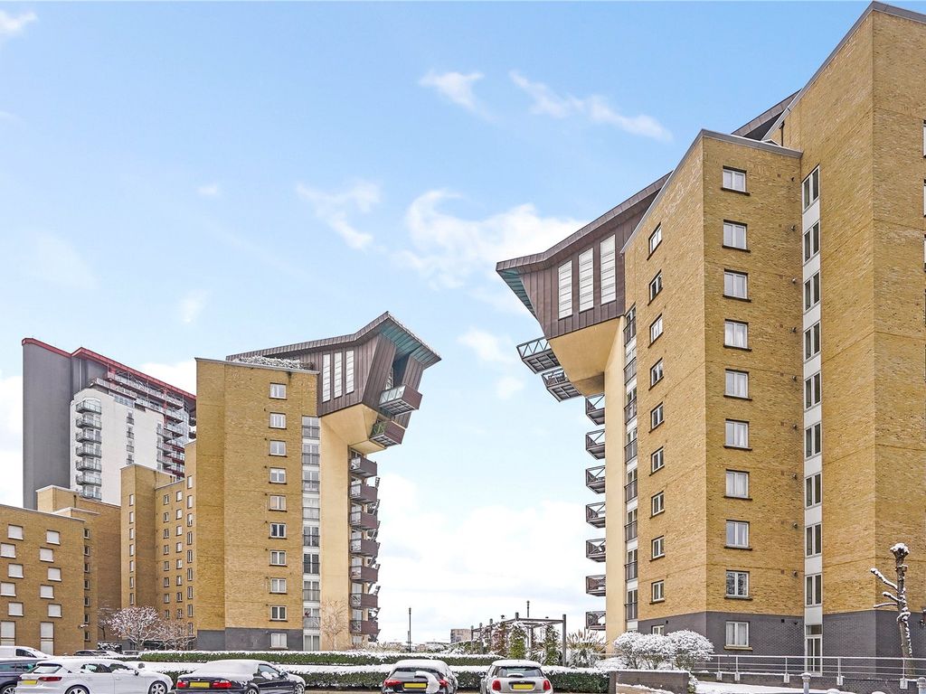 2 bed flat to rent in Vanguard Building, Millennium Harbour, London E14 Zoopla