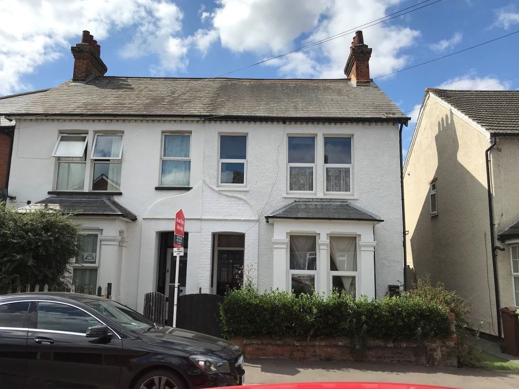 4 bed semidetached house for sale in 3 Fetherston Road, StanfordLe