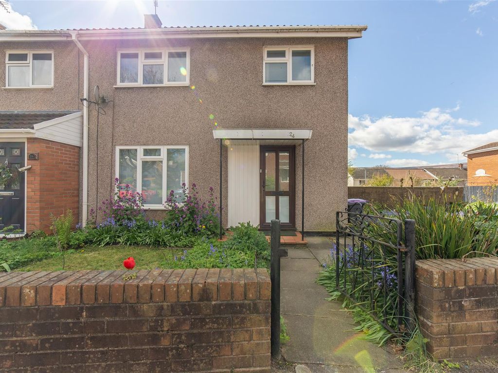 3 bed end terrace house for sale in Liswerry Drive, Llanyravon, Cwmbran