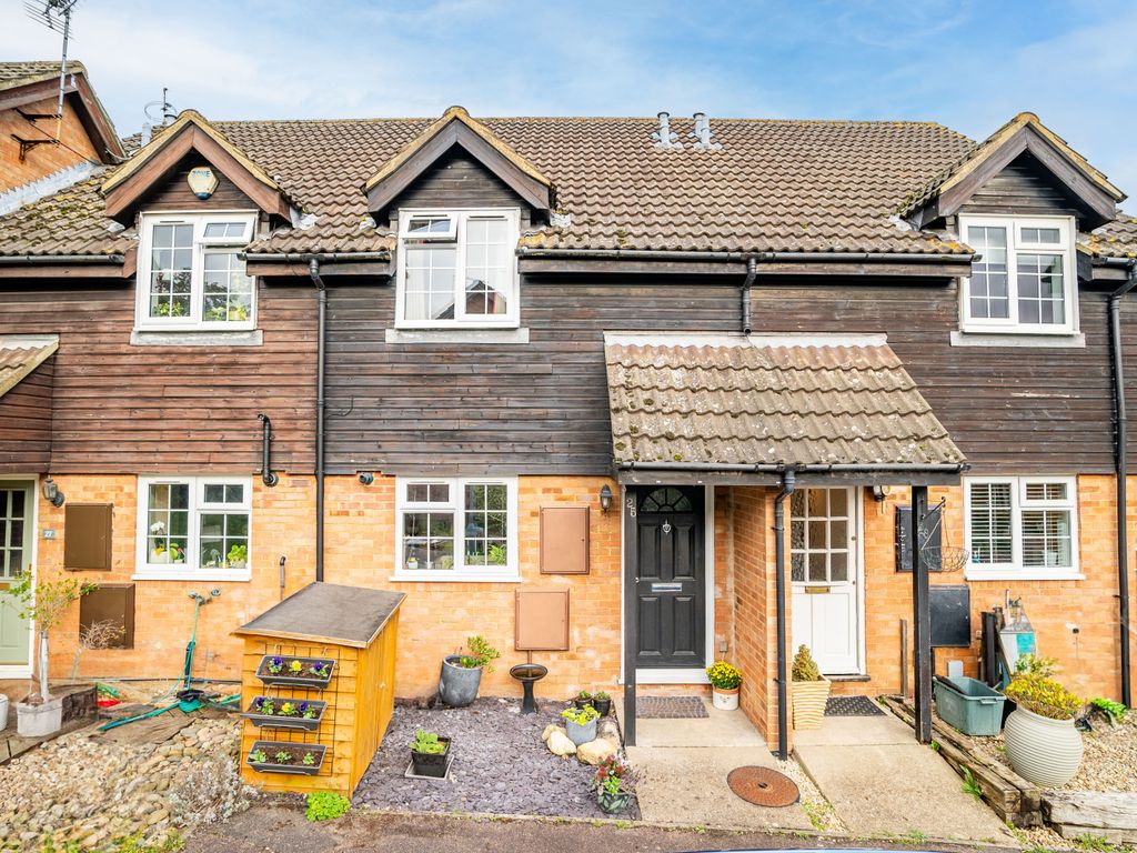 2 bed terraced house for sale in Larkswood Rise, St. Albans