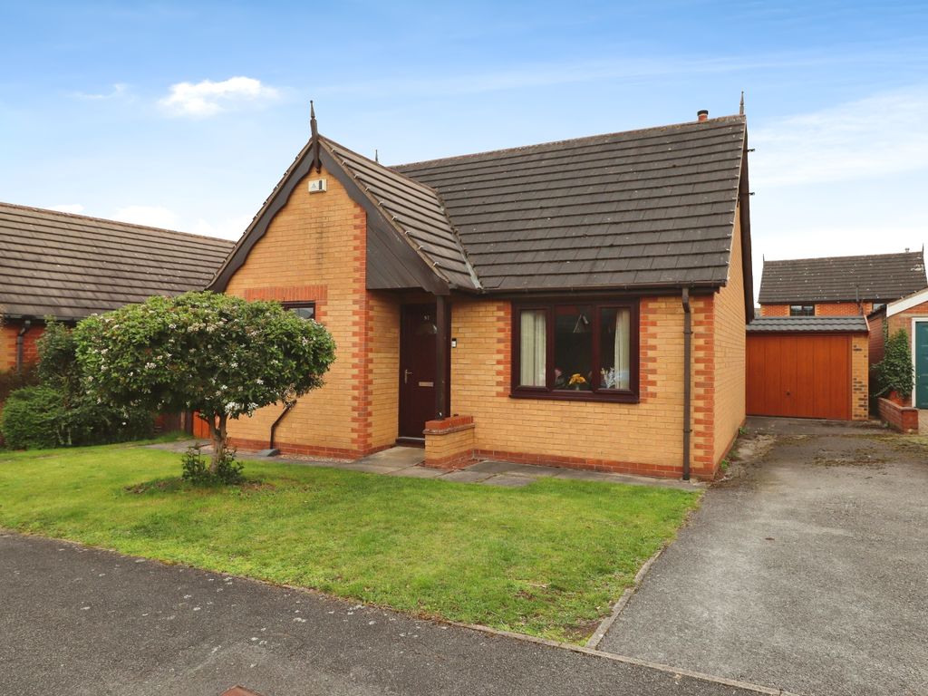 2 bed detached bungalow for sale in Headingley Way, Doncaster DN12, £