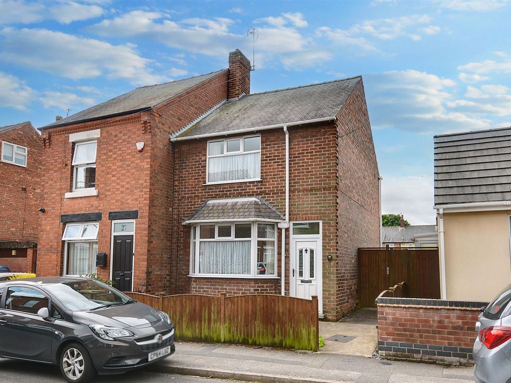 3 bed semidetached house for sale in Furlong Avenue, Arnold