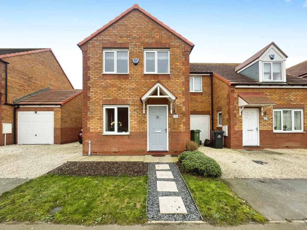 3 bed semidetached house for sale in Sidings Road, Grimsby, Lincolnshire DN31, £175,000 Zoopla