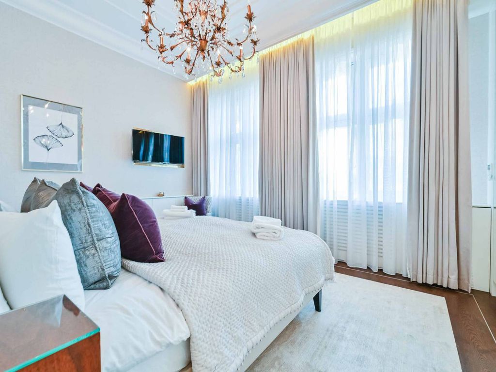 3 bed flat for sale in Hyde Park Place, Hyde Park Estate, London W2, £