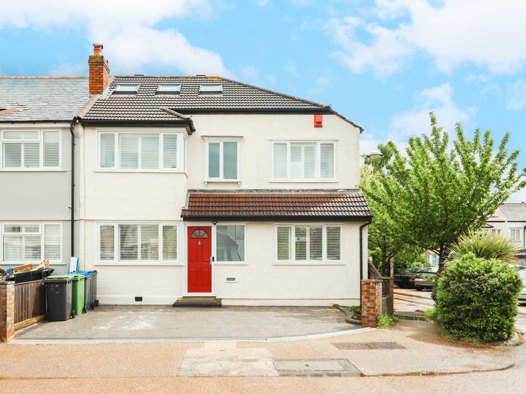 4 bed end terrace house for sale in Walton Avenue, New Malden KT3, £950,000 Zoopla