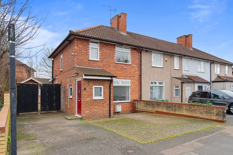 3 bed end terrace house for sale in Welbeck Road, Carshalton SM5, £
