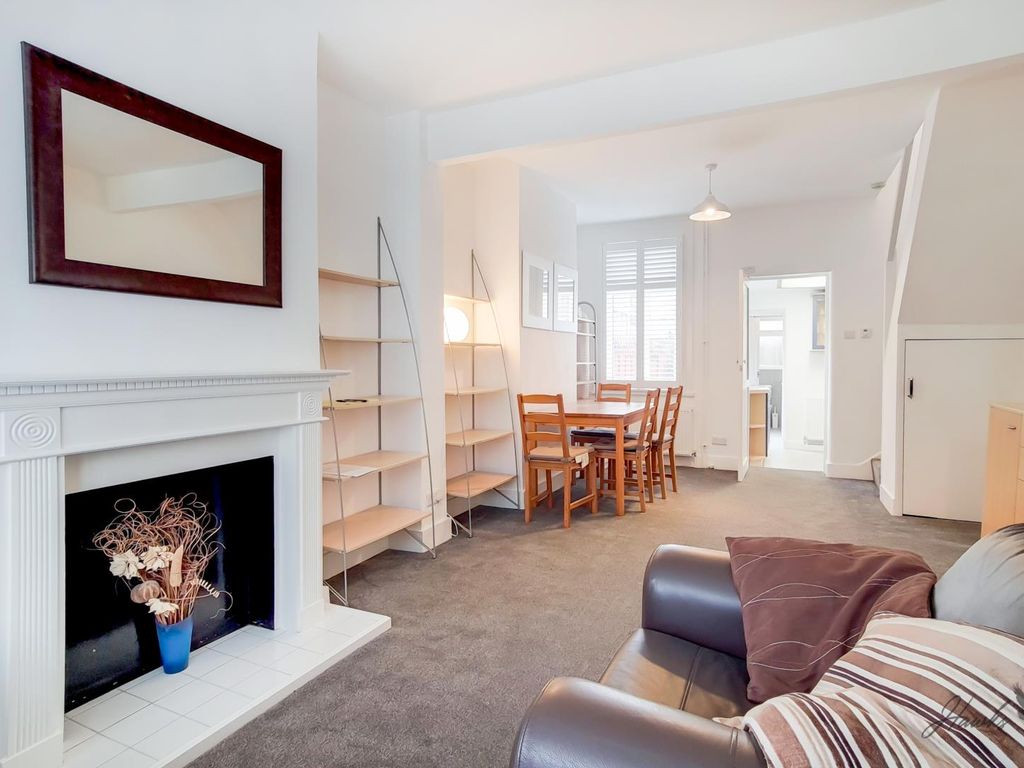 2 bed terraced house to rent in Vernon Road, London E15 Zoopla