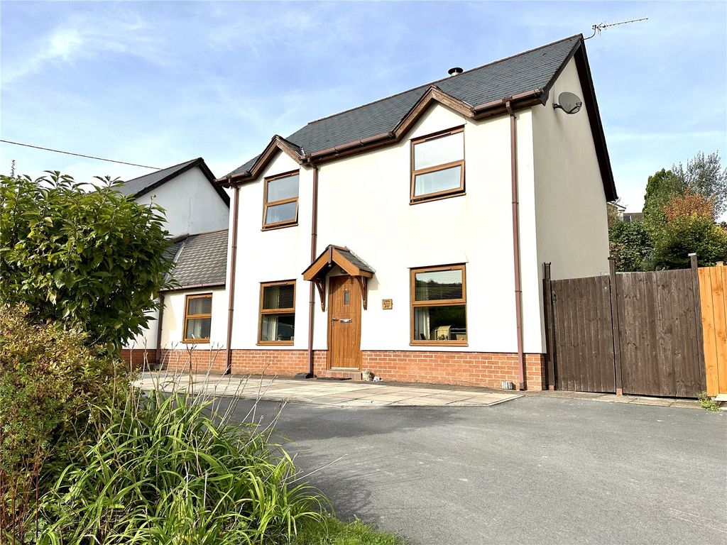 3 bed semidetached house for sale in Y Fan, Llanidloes, Powys SY18, £