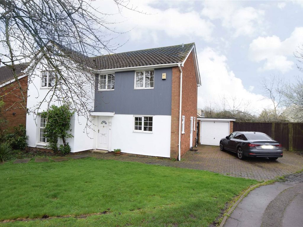 3 bed detached house to rent in Sparrows Herne, Kingswood, Basildon