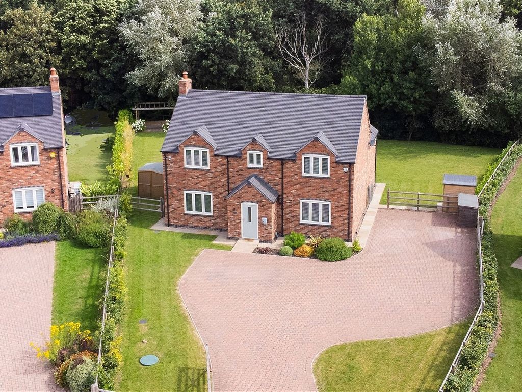4 bed detached house for sale in Chestnut House, Morton Drive, Drayton