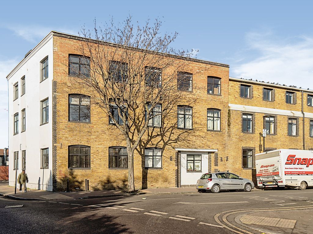 1 bed flat for sale in 1A Jedburgh Road, London E13 Zoopla