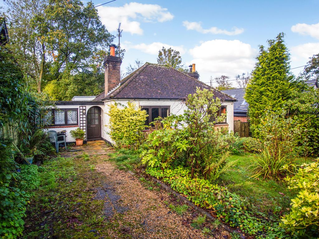 3 bed bungalow for sale in Hazeldene Lane, North Chailey BN8, £490,000