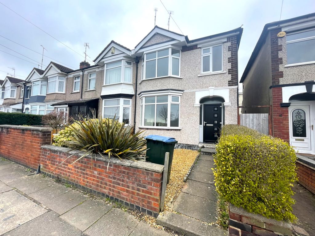 3 bed terraced house to rent in Torrington Avenue, Tile Hill, Coventry