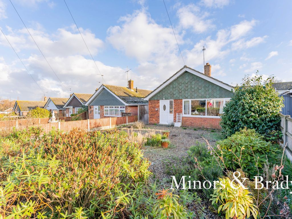 2 bed detached bungalow for sale in St. Annes Way, Belton, Great