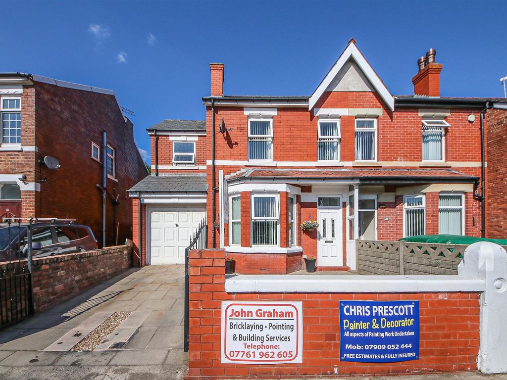 4 bed semidetached house for sale in Halsall Road, Birkdale, Southport