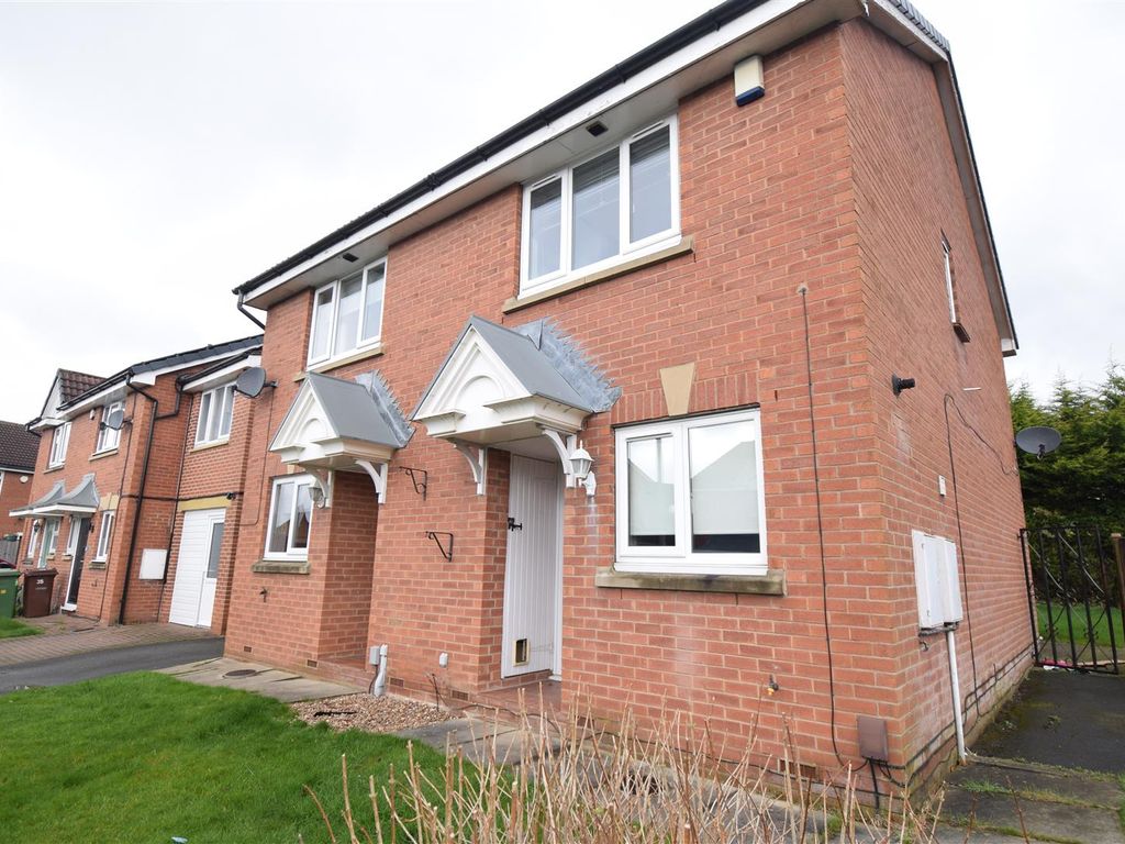 2 bed semidetached house to rent in Lodge Hill Road, Ossett WF5, £875