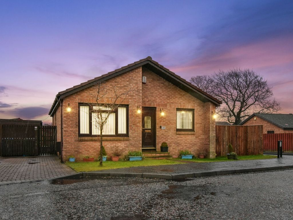 3 bed bungalow for sale in West Bankton Place, Livingston, West Lothian