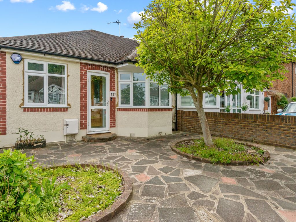 3 bed bungalow for sale in Coniston Gardens, Pinner HA5 Zoopla
