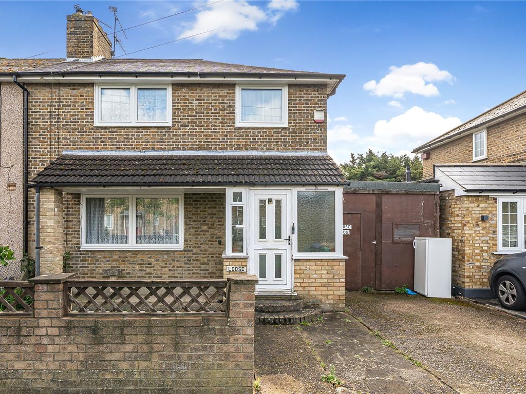 3 bed semidetached house for sale in Maple Avenue, West Drayton
