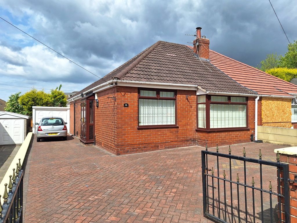 2 bed semidetached bungalow for sale in Sheepfoot Lane, Oldham