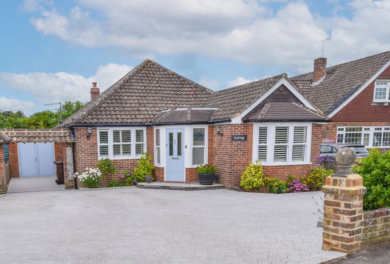 3 bed detached bungalow for sale in Hambledon Road, Denmead
