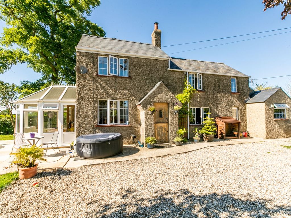 3 bed detached house for sale in Greatfield, Swindon SN4, £470,000 Zoopla