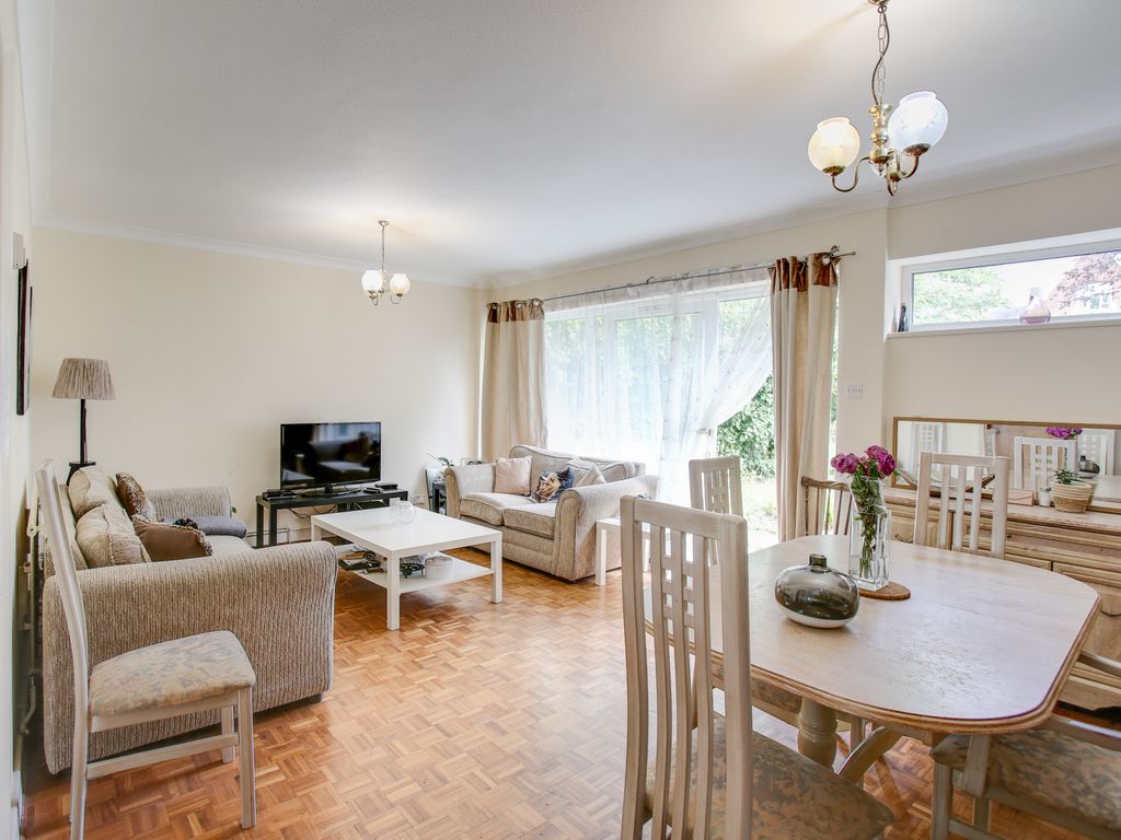 The Knoll, Ealing W13