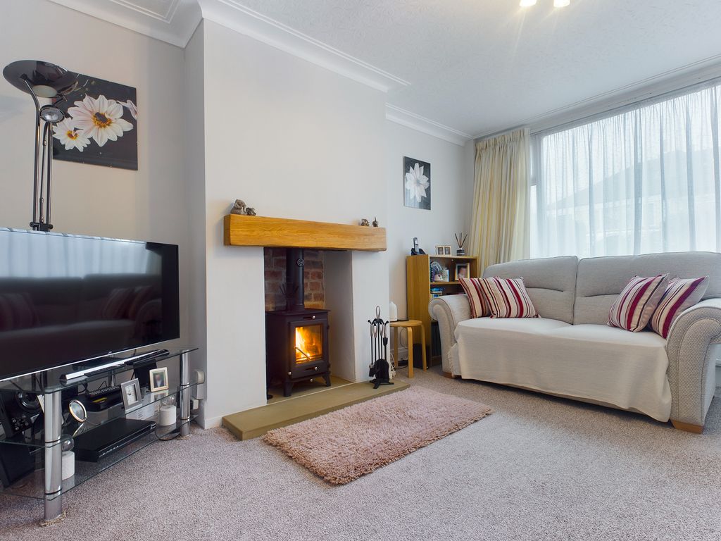 Grange Park Close, Leeds LS8  