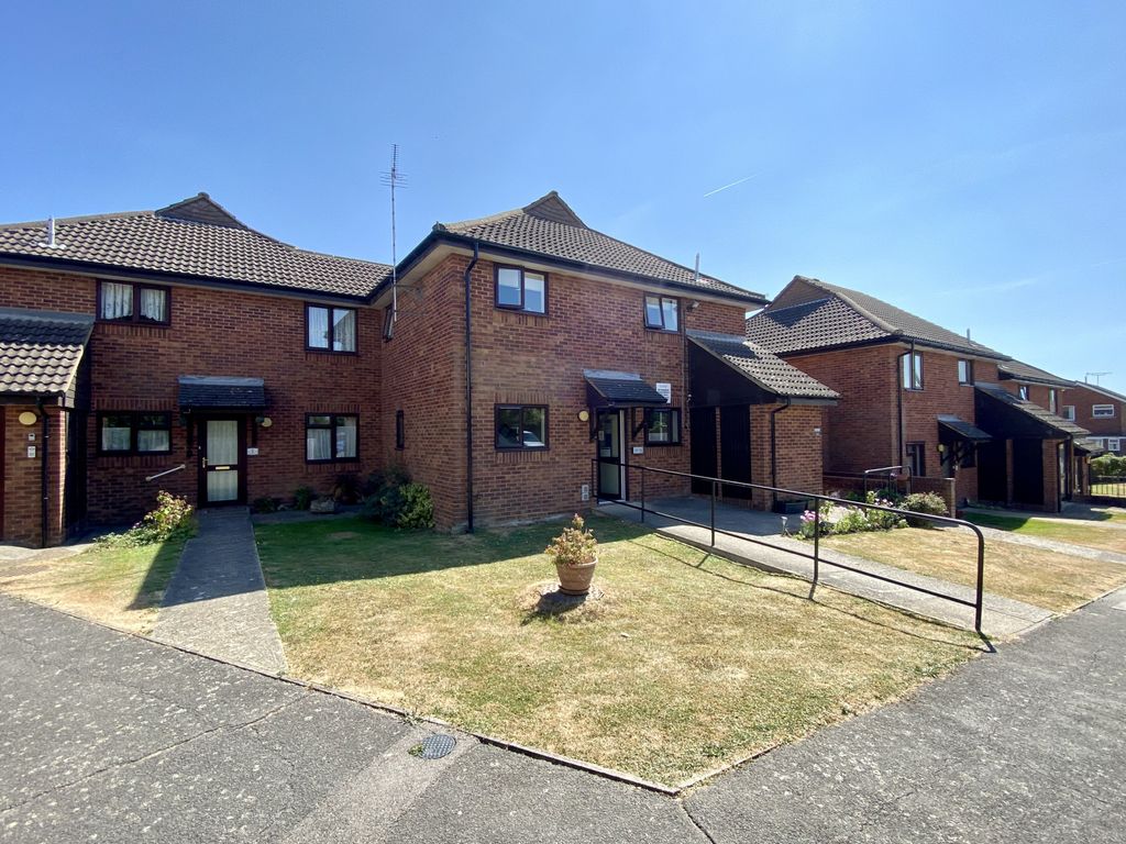 2 bed property for sale in Ruxley Court, Langney Rise, Eastbourne, East