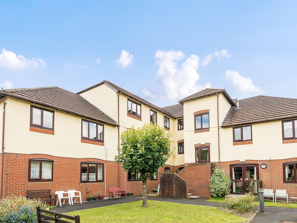 2 bed property for sale in Lydford House, Hameldown Way, Newton Abbot