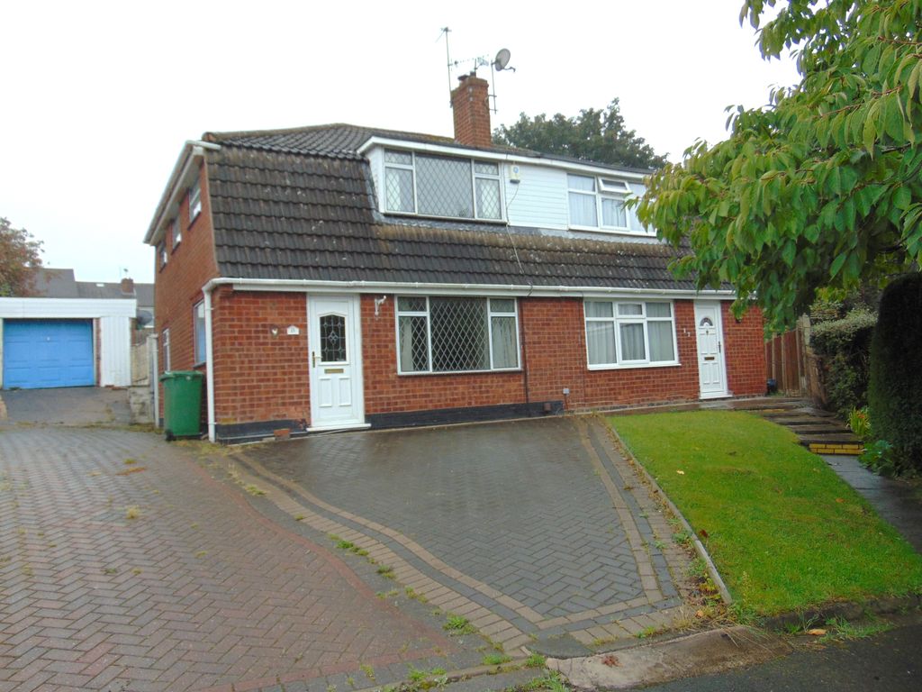 4 bed semidetached house for sale in Mayfair Close, Dudley DY1, £