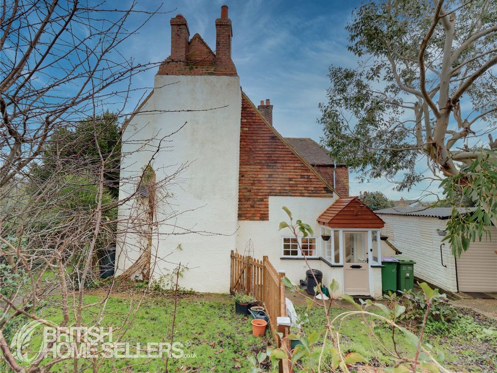 4 bed semidetached house for sale in Station Road, Lydd, Romney Marsh